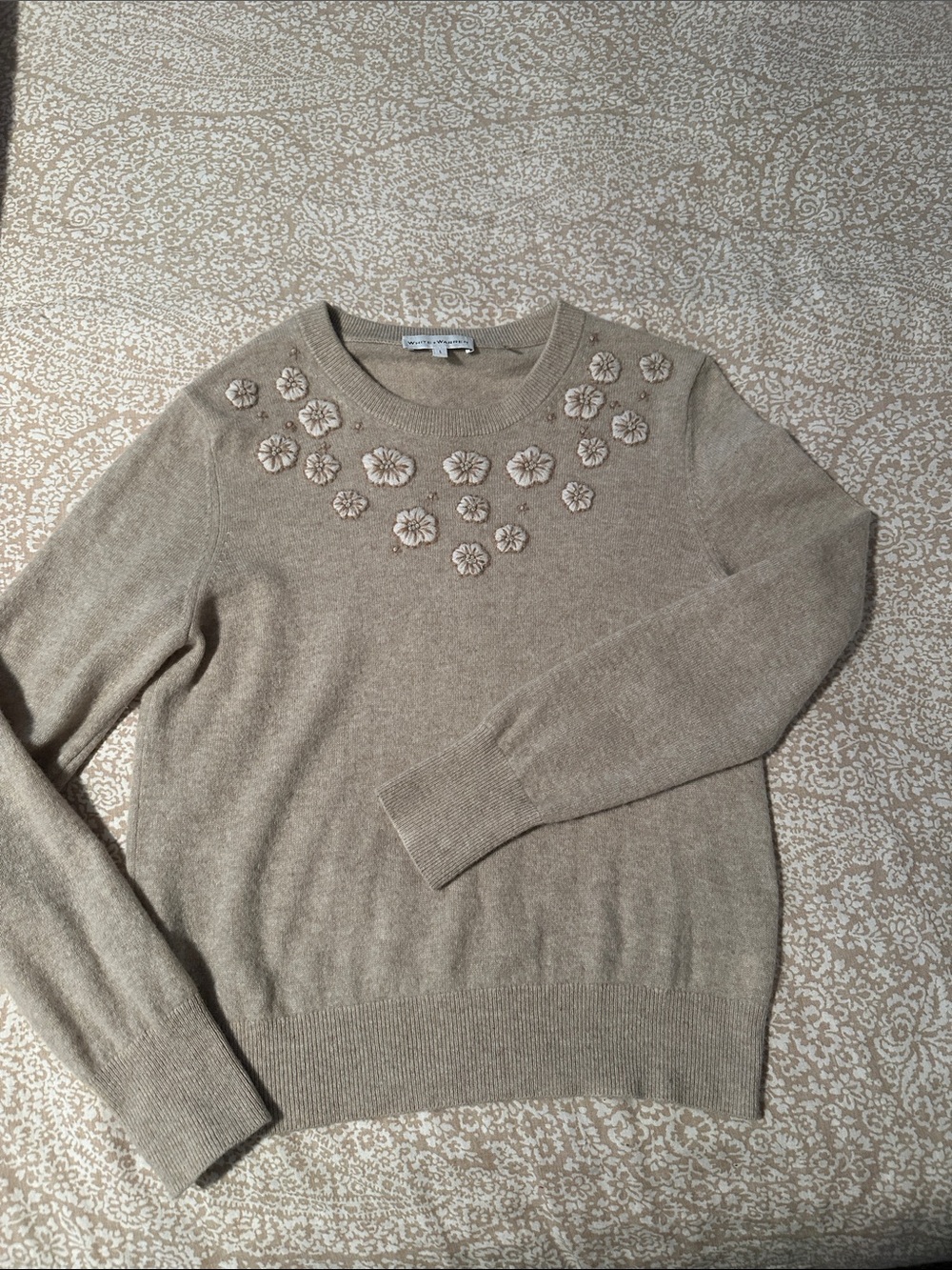 White + Warren cashmere Taupe Beige Floral-Applique Crewneck Sweater